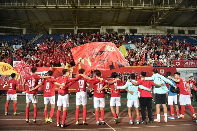 德转巴甲身价前10：巴萨旧将罗克3500万欧第1，内马尔未上榜（德转公布巴甲身价前十：巴萨旧将罗克以3500万欧领跑，内马尔未入围）