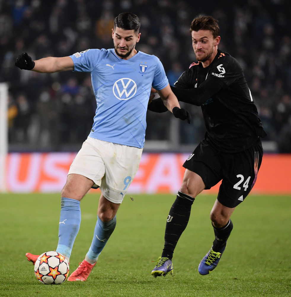 日职乙战报：千叶连入4球4-3逆转大宫，挺进附加赛决赛（日乙快讯：千叶四球大逆转4-3力克大宫，闯入附加赛决赛）