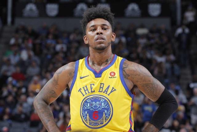 熟悉么？图片报：慕尼黑1860极端球迷在拜仁训练场涂鸦（似曾相识？图片报：慕尼黑1860极端球迷在拜仁训练基地喷涂涂鸦）