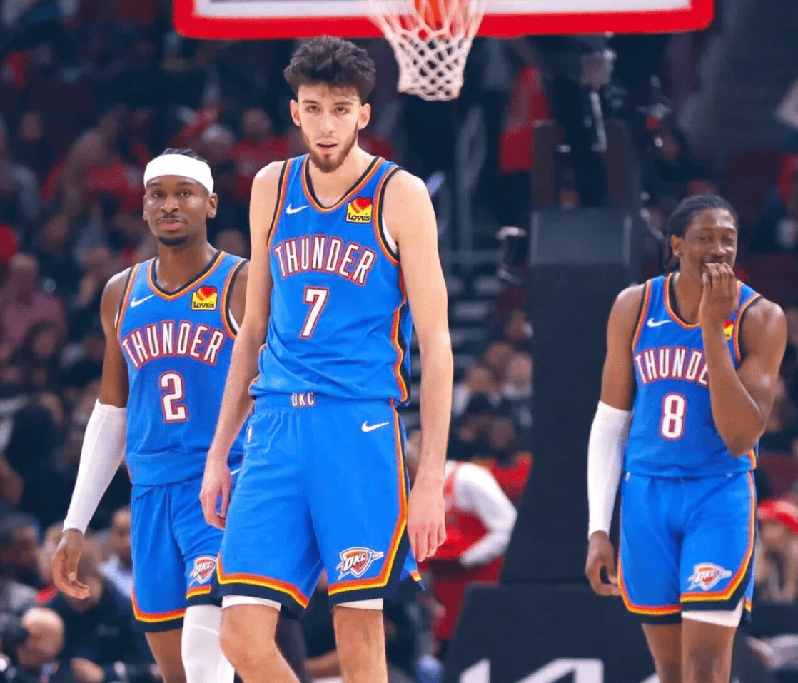 詹姆斯关键时刻稳住节奏（詹姆斯在关键时刻掌控节奏）