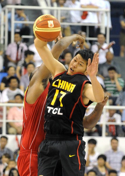 开拓者媒体人谈杨瀚森语言障碍影响战术理解（开拓者记者：杨瀚森语言障碍影响其战术理解）