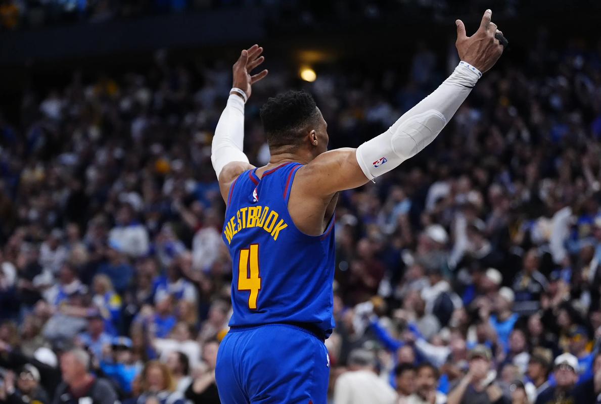 图片报：拜仁新董事卡斯帕被日本广岛经济大学授予荣誉博士称号（图片报：拜仁新任董事卡斯帕获日本广岛经济大学荣誉博士称号）