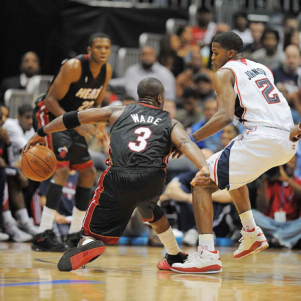 曼城和利物浦都在低谷，阿森纳为啥还要掉链子？（曼城与利物浦皆低迷，阿森纳为何仍错失良机？）