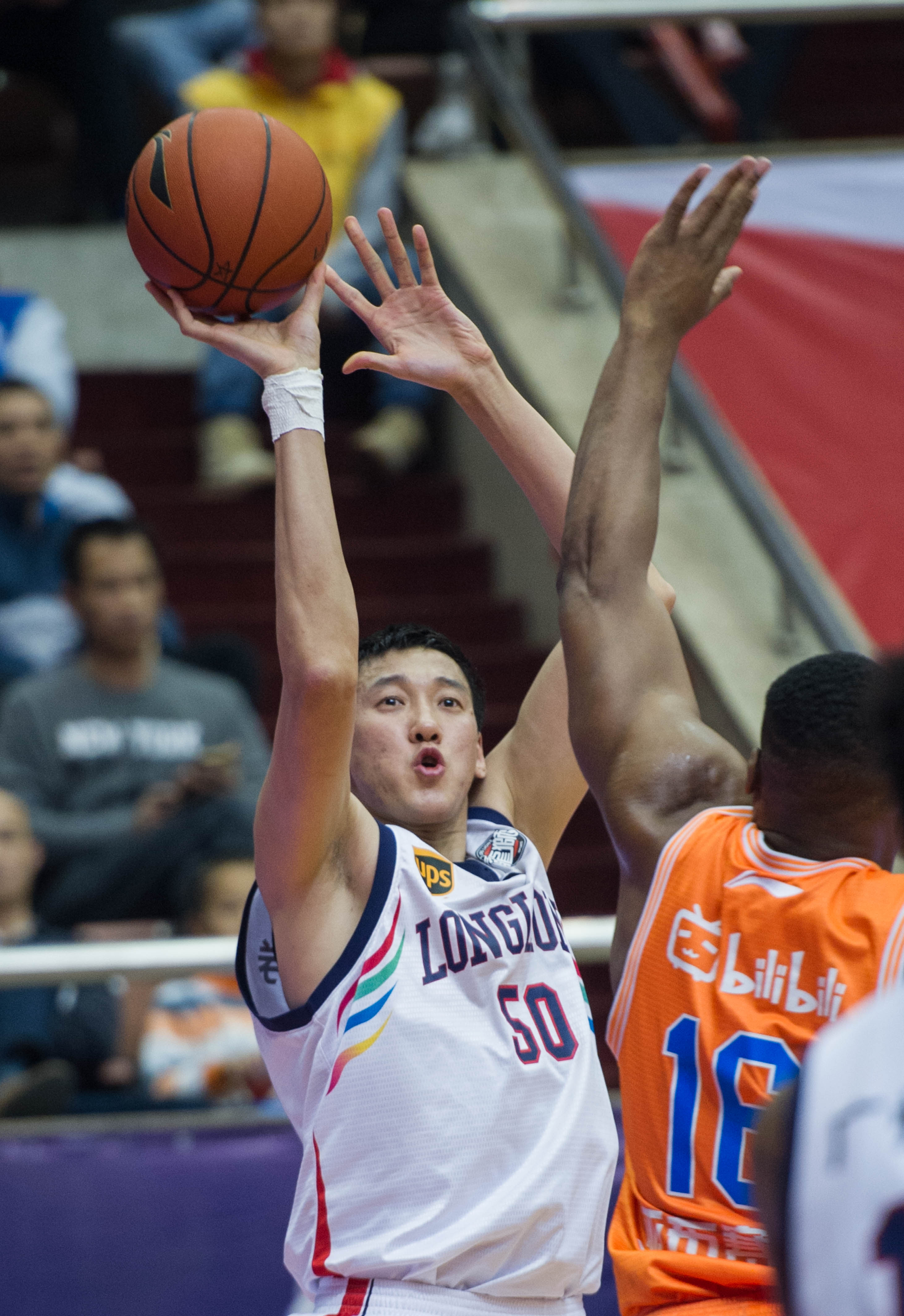 法甲战报：谢里夫、拉奥-利索亚破门，昂热4-1完胜南特（法甲综述：谢里夫与拉奥-利索亚建功，昂热4比1大胜南特）