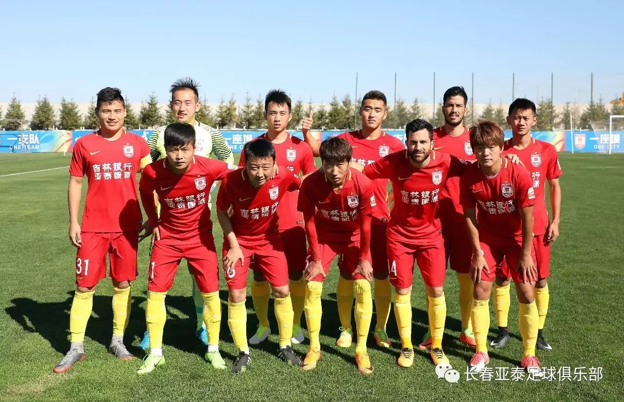 澳超半场：两队破门乏术，麦克阿瑟0-0布里斯班狮吼（澳超半场：麦克阿瑟与布里斯班狮吼互交白卷，0-0）