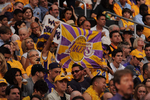 6胜20负！泰伦·卢：我不认为我们很软，是其他队更快、更高大（6胜20负惨淡开局，泰伦·卢：我们不软，只是对手更快更高）