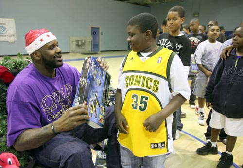 臭名远扬，黄潜球迷在社媒创建“不要帕尔特伊”的标签（争议延烧，黄潜球迷在社媒发起“拒绝帕尔特伊”标签）