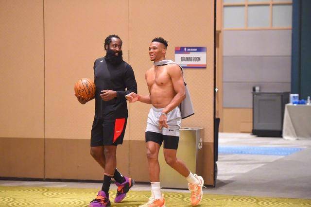 名记接到电话，交易即将达成，竟是虚惊一场（名记接到电话：交易在望，结果却是虚惊一场）