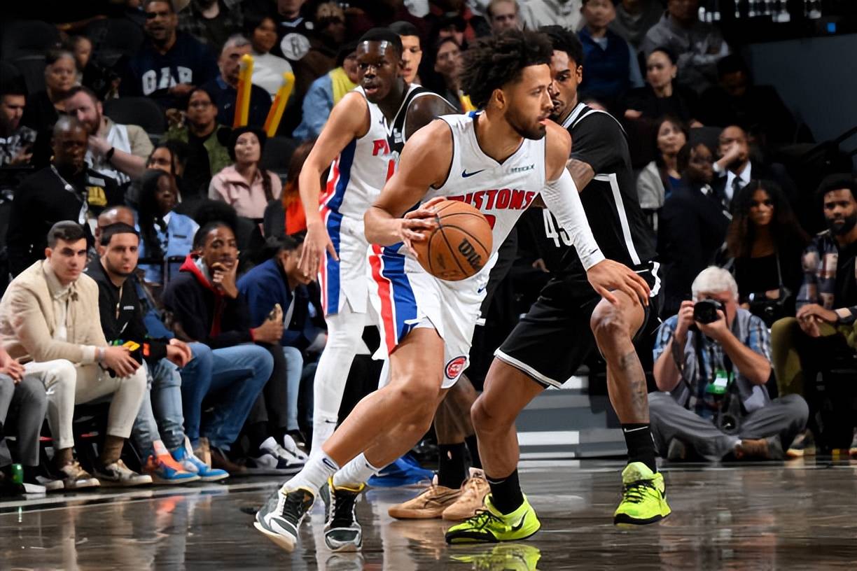 斯洛特：将萨拉赫列入大名单之时，就已经传递出翻篇的信号（斯洛特：萨拉赫入选名单，本身就是球队翻篇的信号）