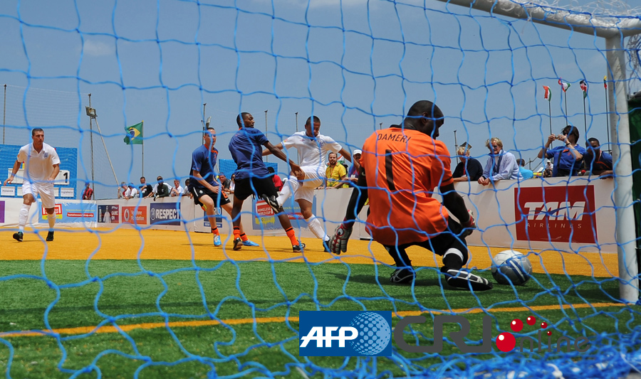 大罗：维尼修斯和拉菲尼亚可以争金球奖；更多人参与将帮助中国队进步（罗纳尔多：维尼修斯与拉菲尼亚有望角逐金球；扩大参与度将助中国队提升）